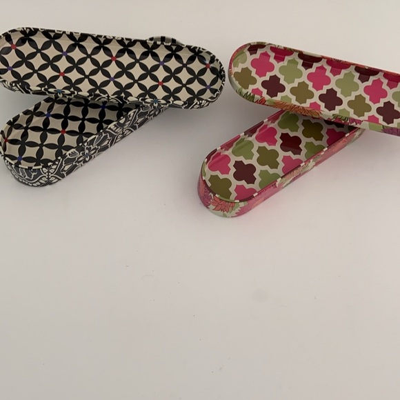 Set - Classic Vera Bradley Tin Pencil/Brush Case - Picture 4 of 10